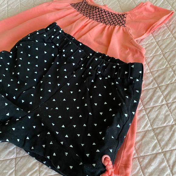 Outfit - Picture 2 of 5